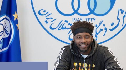 Former NBA basketball guard Dwight Box signs with Esteghlal after entering Tehran to pass medical tests and finalize talks…