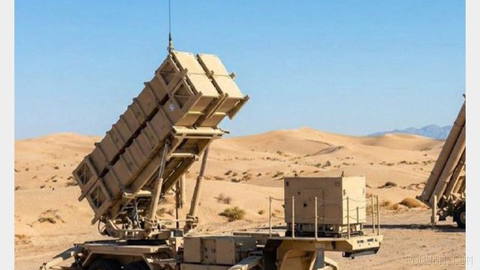 Bahrain’s top defense command issues a statement, announcing it has repelled several “treacherous” air attacks by the Islamic Republic
