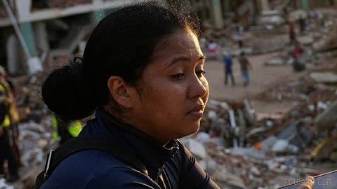 One month after twin earthquakes struck Venezuela, the official death