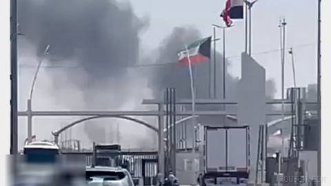 Al-Abdali border crossing, the main land border between Kuwait and Iraq, reopened on Sunday after three days of closure