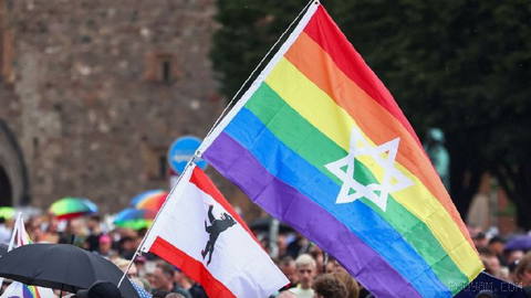 German TV channel ARD reported that the suspect of an attack on the LGBTQ+ groups parade in Berlin was shot and killed during a police operation