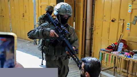 ⚠ Israeli forces continue their raid on the Qalandia refugee camp, north