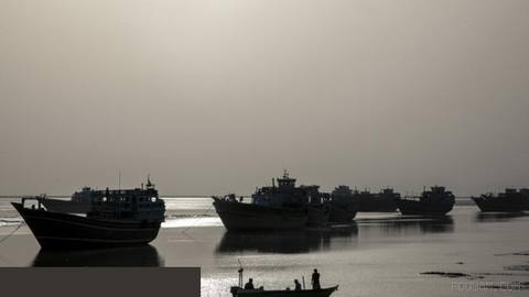 The number of vessels crossing the Strait of Hormuz every day in July