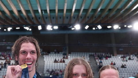 🔻Le Monde reports that the presence of 50 Russian and Belarusian swimmers is with a neutral status
