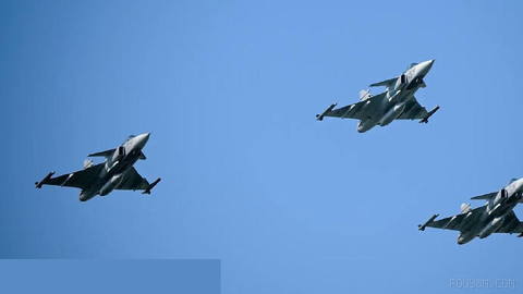 A Hungarian Gripen fighter jet crashed near the city of Szolnok on Monday.