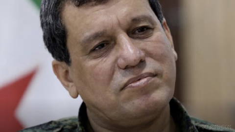 Ahmed el-Sharع, Suriye devletinin başkanı, ve Mazlum Abdi, Demokratik Güçlerin genel komutanı