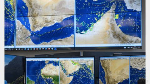 British maritime trade operations organization says the risk of ships transiting the Strait remains