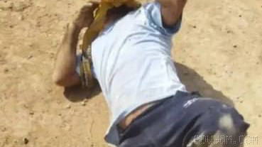 Shooting at protesting youths in Gachsaran; a group of youths protest Lishter refinery hiring
