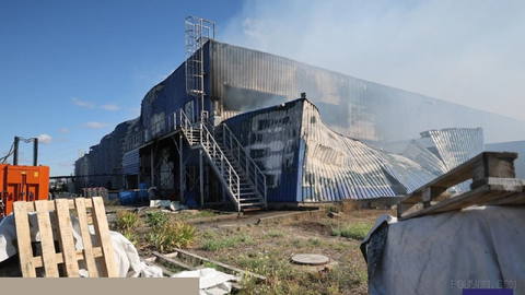 🚨 Ukrainian forces have struck the Galaktika shopping mall in Mariupol