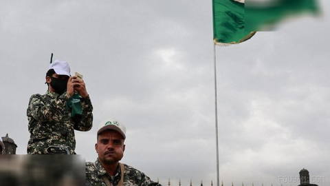 Yemen government forces expand their advance against the Houthis in several fronts on Tuesday