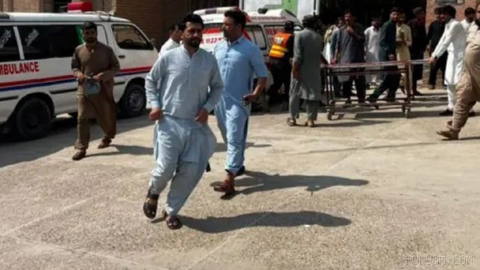 According to reports, at least 16 people, including five police officers, were killed in a bomb car attack in northwestern Pakistan