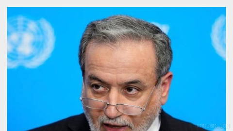 وزیر خارجه جمهوری اسلامی گفت شروط بازگشایی تنگه هرمز را رهبر این حکومت