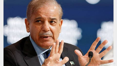 نخست‌وزیر پاکستان حمله به فرودگاه بین‌المللی ملک خالد ریاض را محکوم کرد
