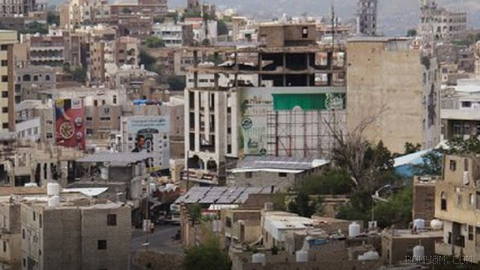 به گزارش شبکه «الحدث» یک حمله هوایی، نیروهای حوثی مورد حمایت جمهوری