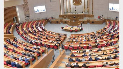 پارلمان مصر به ارتش این کشور اجازه داد برای دفاع از عربستان سعودی، به این کشور کمک نظامی کند.