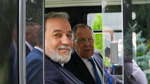 Unofficial images of Iraqchi alongside Lavrov and Ishaq Dar, foreign ministers of Russia and Pakistan