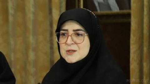 Fatıme Muhacirani, hükümet sözcüsü, 3.000 tümânlık aylık benzin karnesinin 70 litreden 50 litreye düşürüldüğünü açıkladı.