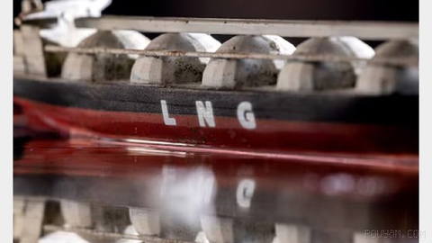 India’s government has instructed state-owned companies and private refineries to prepare for a sharp increase in liquefied petroleum gas (LPG) production.