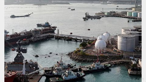 China’s exports of petroleum products in Tir fell by 12.9% compared with last year