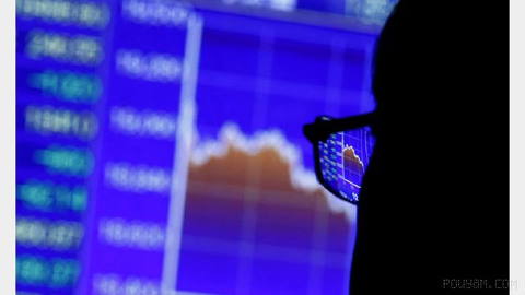 Oil prices continue their downward trend as hopes rise for the resumption of Saudi oil exports from the Red Sea
