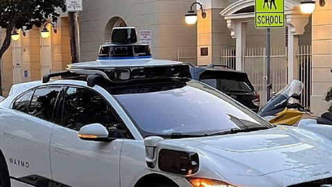Tesla’nın FSD’sinin yayılmasından Lidl’in depalarını birbirine bağlayan sürücüsüz tırlara: AB’de onayların dalgası beklenenden hızlı