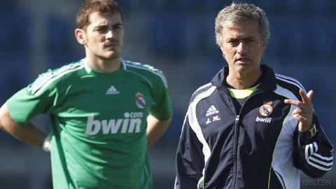 İki kulübün tarihinin değiştiği gün: biri zirveye çıktı, diğeri dibe düştü 🤯 Netflix’te yayımlanan José Mourinho belgeselinde ilginç bir ifşa 💬…