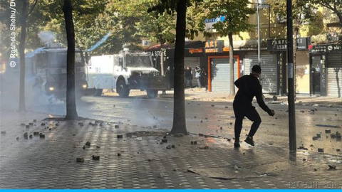 🔶 Arnavutluk’ta geniş çaplı öğrenci gösterileri; 200 protestocu gözaltında