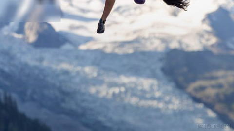 📸 Photo of the Day: Hanging in the Air