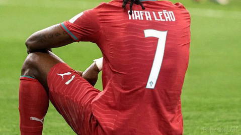 Ona ihanet edildi! Edou Agirre’nin, Ronaldo’nun Portekiz’den ayrılmasının nedenlerine dair açıklaması—Ronaldo, federasyon başkanı ve takım teknik direktörü arasında yapılan bir görüşmede…