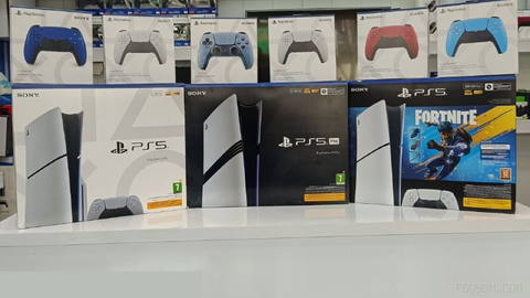 🎲 Whatever gaming console model you want 🎲
