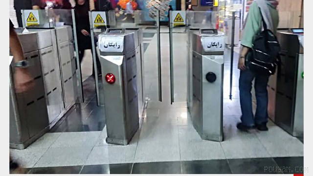 اعضای شورای شهر تهران با رایگان ماندن مترو و اتوبوس به مدت دو ماه دیگر موافقت کردند.