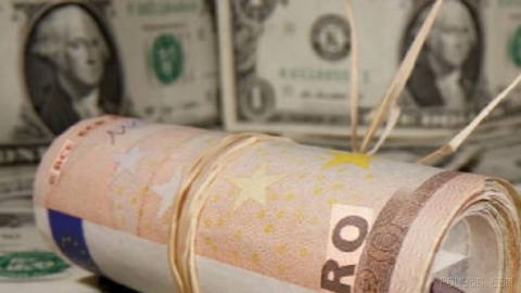 Asya piyasalarında Cuma günü euro, ABD dolarına karşı geriledi ve euro/dolar paritesi yaklaşık 1,1515 seviyesine indi.