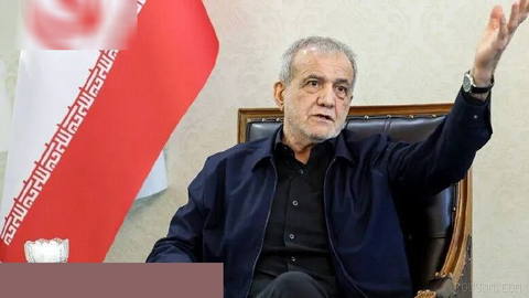 Pezeşkiyan İstifa Dedikodularını Reddetti ve Görevinde Kalacağını Söyledi