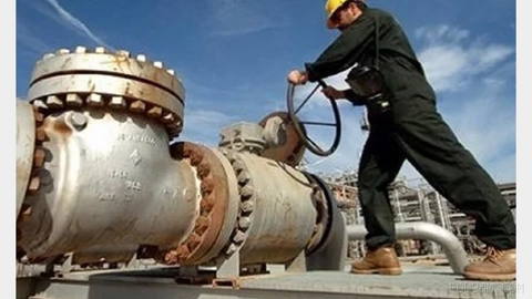 تجارت‌ نیوز با انتشار گزارشی اعلام کرد که نیاز کشور در بخش خانگی، صنایع،