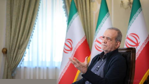 📸 رئیس‌جمهور ایران: پزشکیان می‌گوید روابط ایران با همسایگانش بسیار بهتر از گذشته است