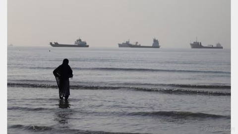 Maritime traffic through the Strait of Hormuz reached six vessels on Monday, while the ten-day average was about 11 vessels.