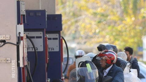 🔸İslam Cumhuriyeti Meclisi Başkanı, devletin (Mesud Pezeşkiyan) benzin fiyatlarını artırmasına ilişkin hesaplı bir tedbir olmadığını söylüyor
