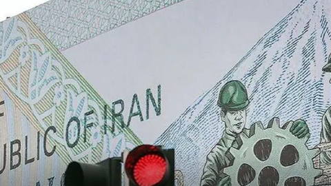 Axios, in a report citing five signs of the worsening Iranian economy, wrote that Donald