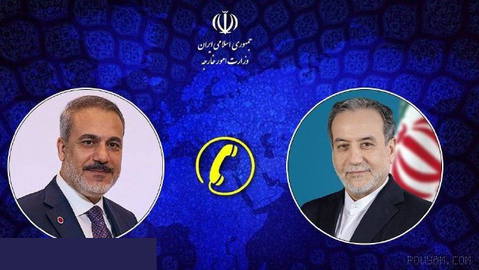 📸 Iran's Foreign Minister Seyyed Abbas Araghchi helda phone