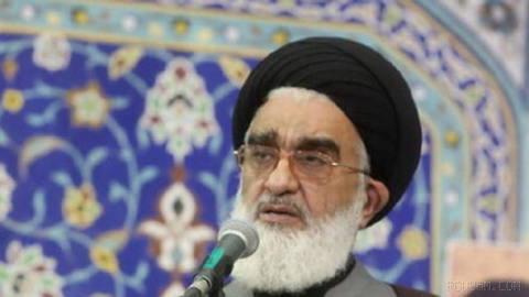 محمد سعیدی، امام جمعه قم، در خطبه‌های نماز جمعه این شهر گفت: «بیش از ۲۰۰