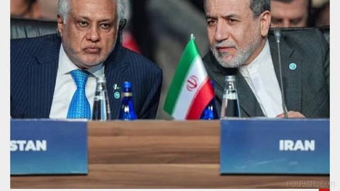 عباس عراقچی، وزیر امور خارجه جمهوری اسلامی، ظهر شنبه با محمد اسحاق دار،
