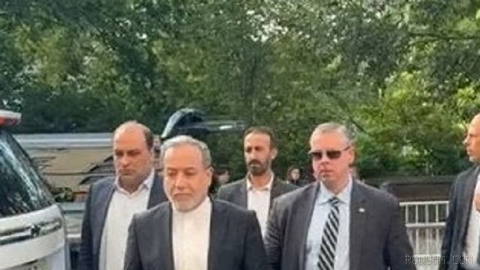 یک منبع آمریکایی که در نشست هیات‌های ایالات متحده و جمهوری اسلامی در