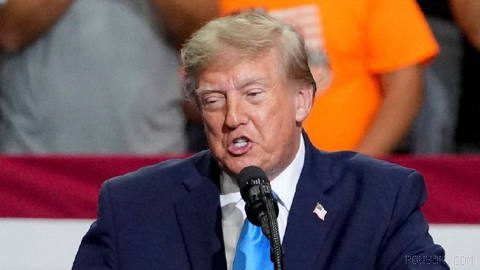Donald Trump, the president of the United States, on Saturday, 11 Mehr, at an election rally