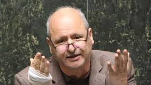 احمد بخشایش اردستانی، عضو کمیسیون امنیت ملی و سیاست خارجی مجلس، دوشنبه ۱۳ مهر گفت: «میانجی‌ها قدرت کافی ندارند.