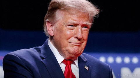 دونالد ترامپ، رییس‌جمهوری آمریکا، در گردهمایی انتخاباتی جمهوری‌خواهان در