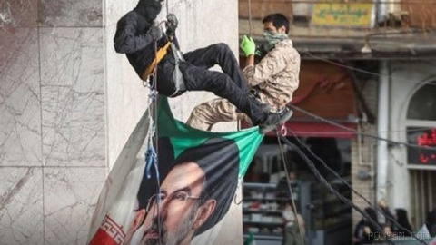 مجتبی خامنه‌ای، رهبر جمهوری اسلامی در پیامی اعلام کرد تمرکز و اصرار