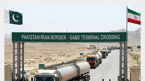 رئیس کمیسیون حمل‌ونقل اتاق بازرگانی تهران می‌گوید صادرات ایران به