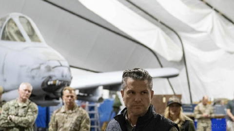 Pete Hegseth, ABD savunma bakanı, ABD’nin Ortak Komutanlıklarından (CENTCOM) askeri güçleriyle görüşmesinden bir fotoğraf paylaştı.
