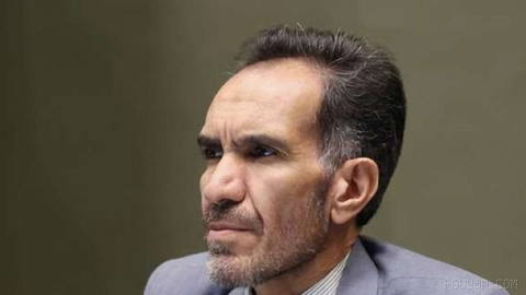محمد بیات، عضو هیات‌رییسه کمیسیون شوراهای مجلس، سه‌شنبه ۲۸ شهریور در