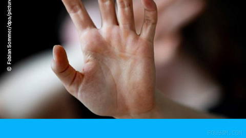 🔶 یک معلم در بم یک دانش‌آموز را با دسته صندلی مورد ضرب و شتم قرار داد